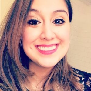 Meet your Posher, Daniela